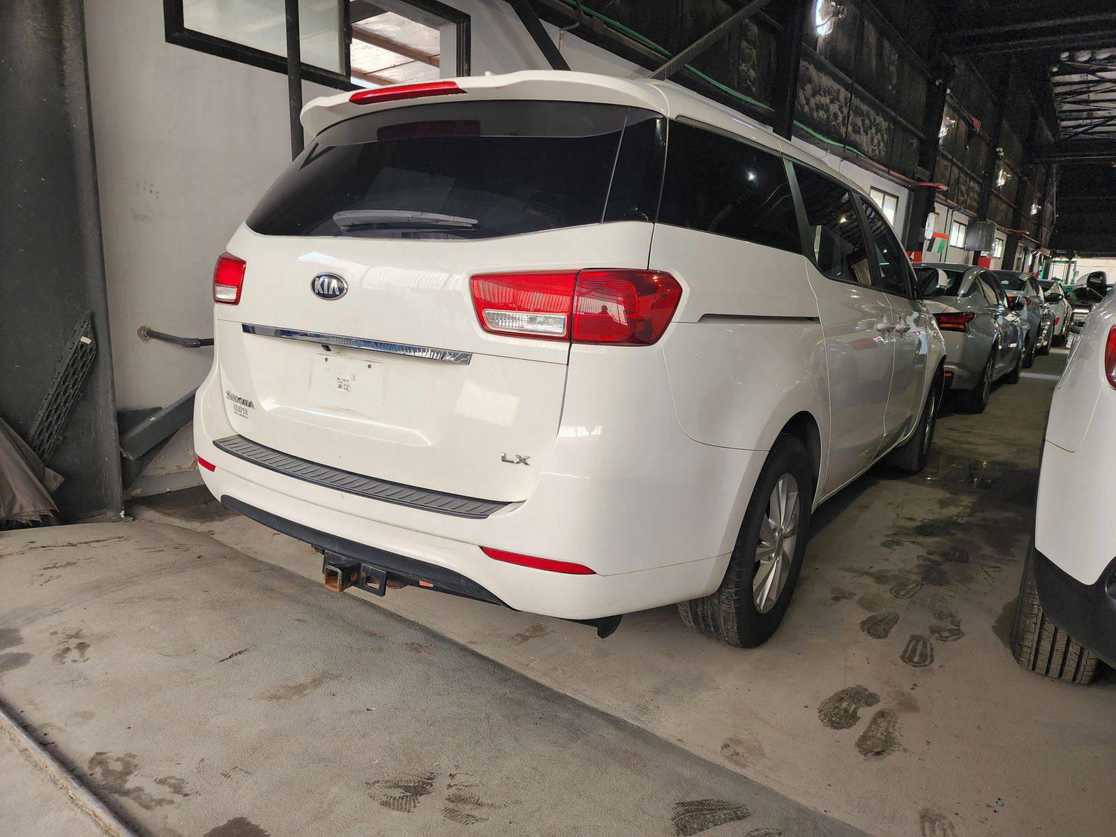 KIA SEDONA 2015 - Marhaba Auction Used Cars - Image 6