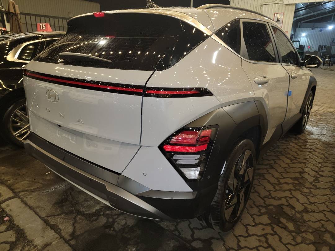 2023 HYUNDAI KONA — 16988 KM — Lot PU010081 - Marhaba Auctions Used Cars - Image 3