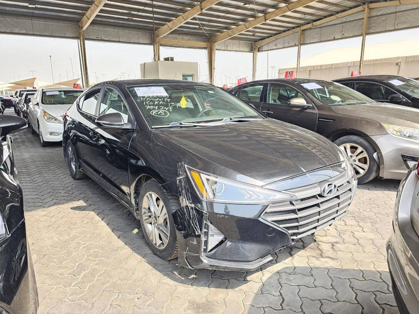 2019 HYUNDAI ELANTRA — 150237 KM — Lot 12282005 — Souq - Marhaba Auctions Used Cars - Image 4