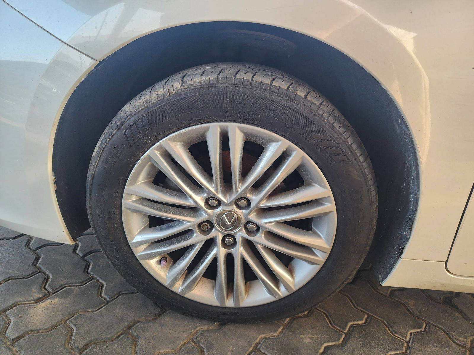 2013 LEXUS ES 350 — 121457 Miles — Lot 39028887 — Souq - Marhaba Auctions Used Cars - Image 12
