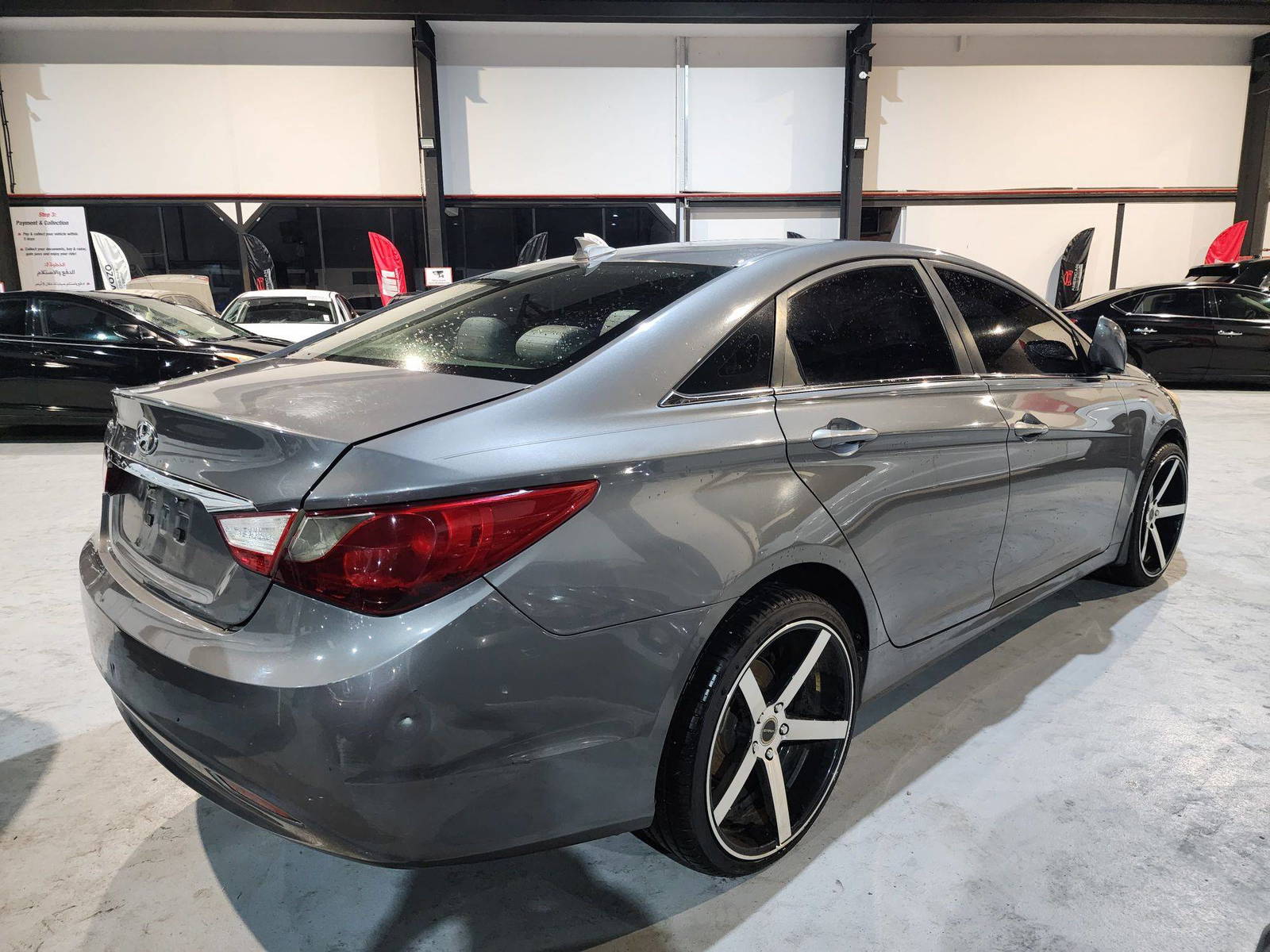 2013 HYUNDAI SONATA — 160035 Miles — Lot 4689 — Al Quoz - Marhaba Auctions Used Cars - Image 4
