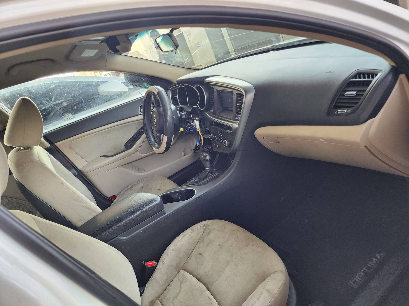 2015 KIA OPTIMA — 249117 Miles — Lot 39147751 — Souq - Marhaba Auctions Used Cars - Image 5
