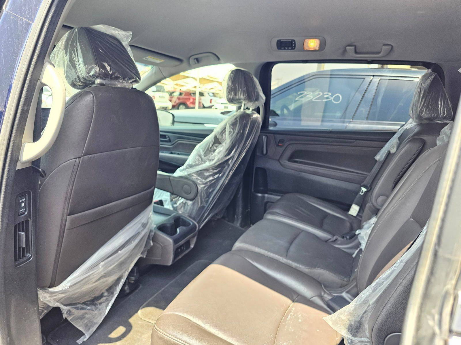 2022 HONDA ODYSSEY — 69745 KM — Lot 4NB035912 — Souq - Marhaba Auctions Used Cars - Image 6