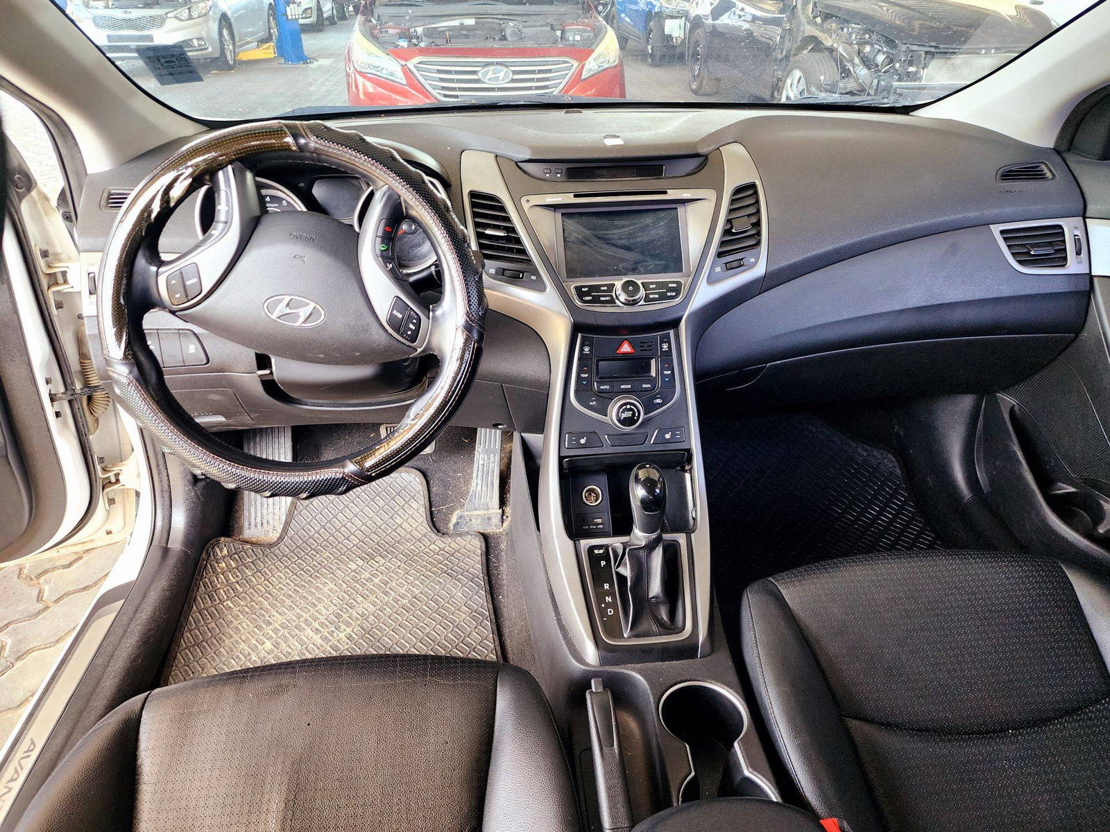 2014 HYUNDAI AVANTE — 209390 KM — Lot 980018 — Souq - Marhaba Auctions Used Cars - Image 7