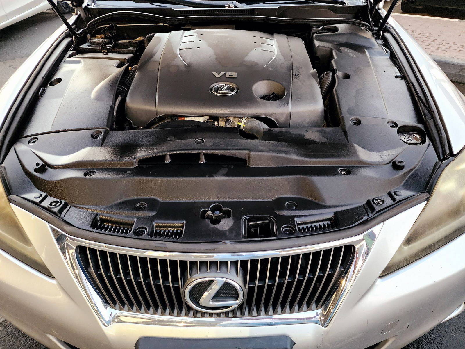 2012 LEXUS IS 250 — 147370 Miles — Lot 58757634 — Souq - Marhaba Auctions Used Cars - Image 12