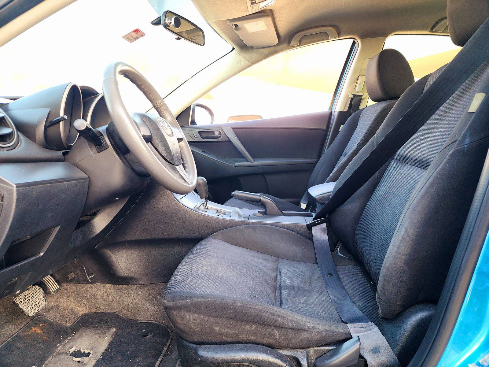 2010 MAZDA MAZDA 3 — 265525 KM — Lot A1219320 — Souq - Marhaba Auctions Used Cars - Image 8