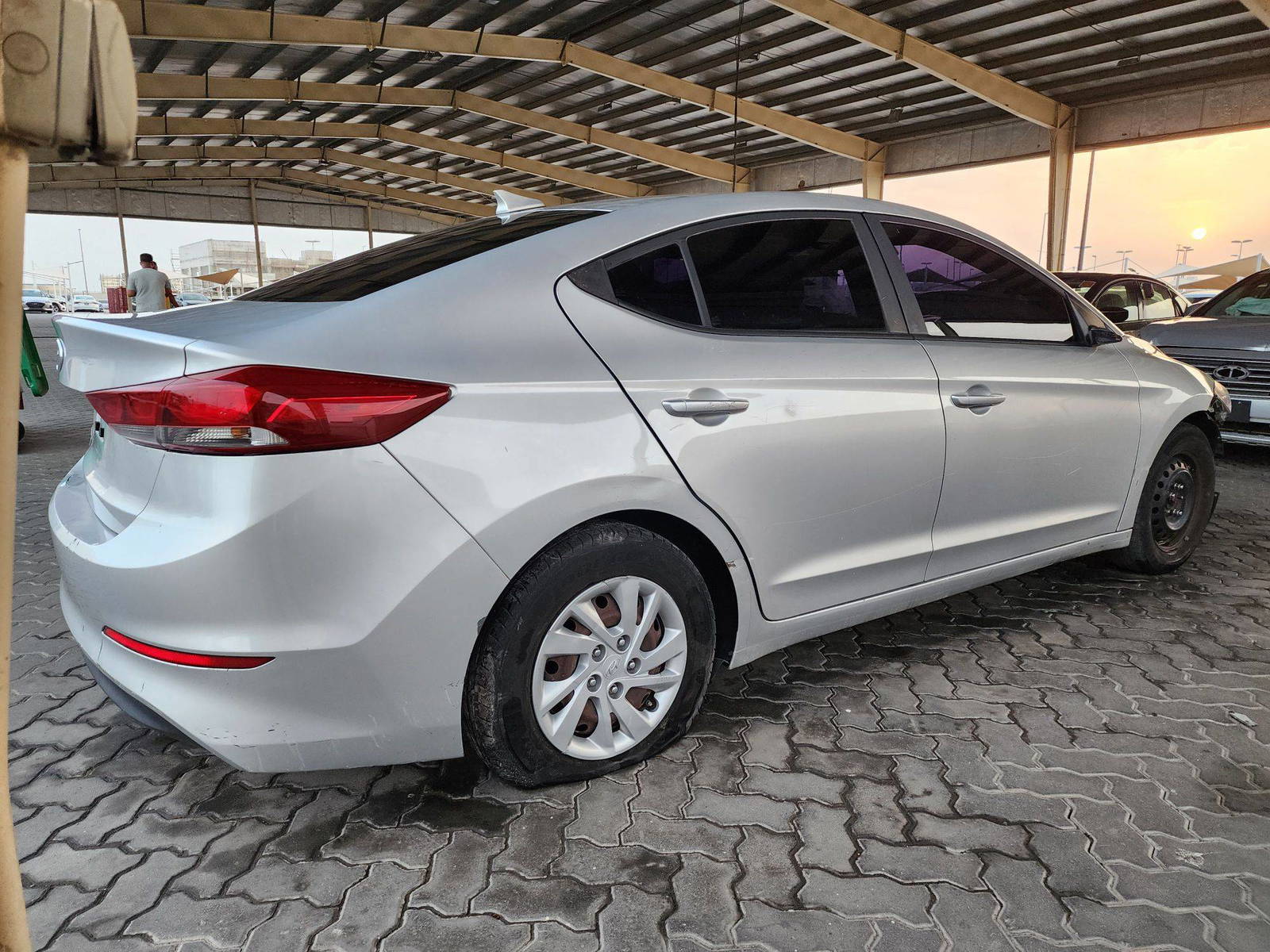 2017 HYUNDAI ELANTRA — 162581 Miles — Lot 102697 — Souq - Marhaba Auctions Used Cars - Image 3
