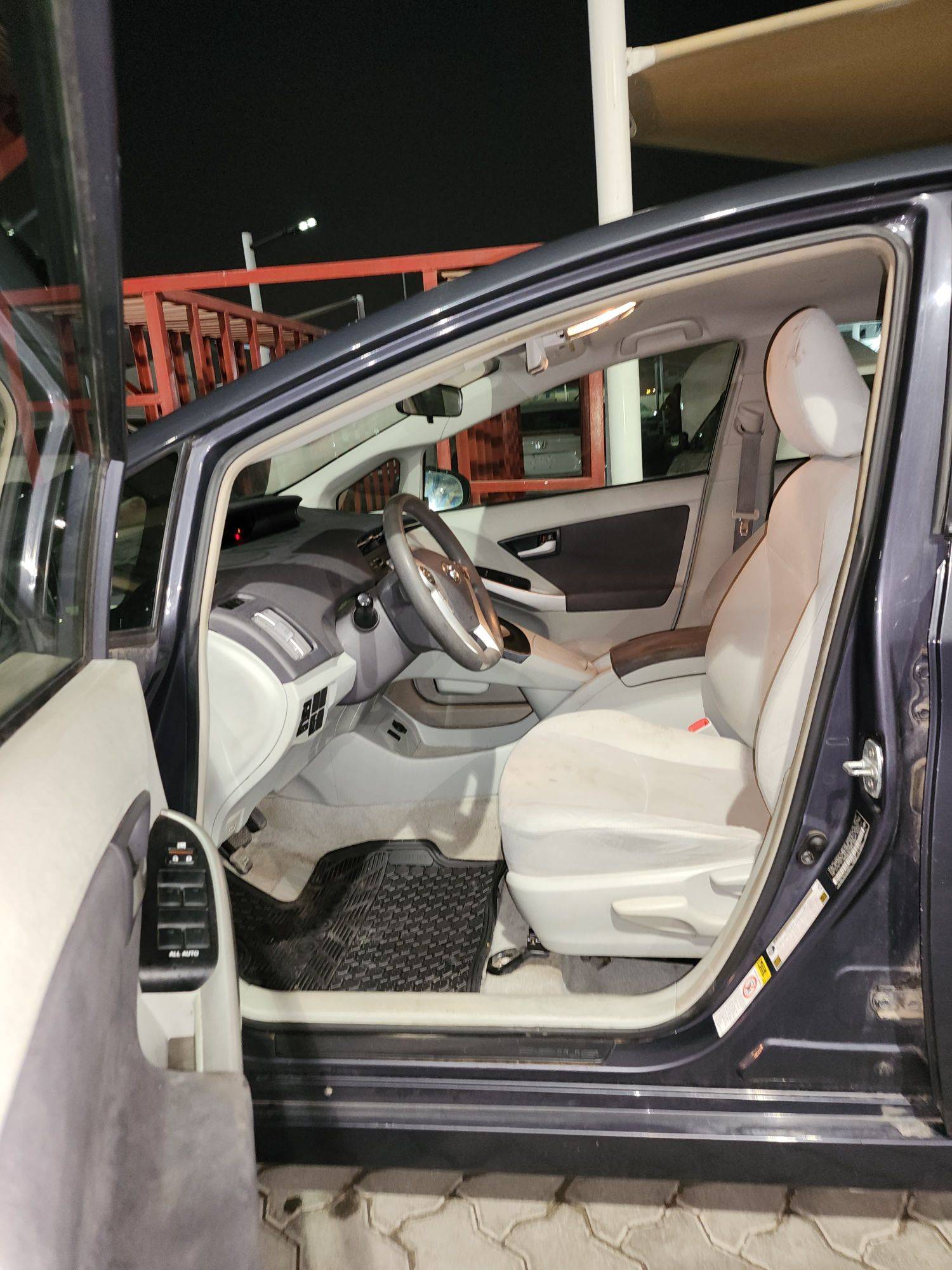 2010 TOYOTA PRIUS — 304313 Miles — Lot 38715940 — Souq - Marhaba Auctions Used Cars - Image 10