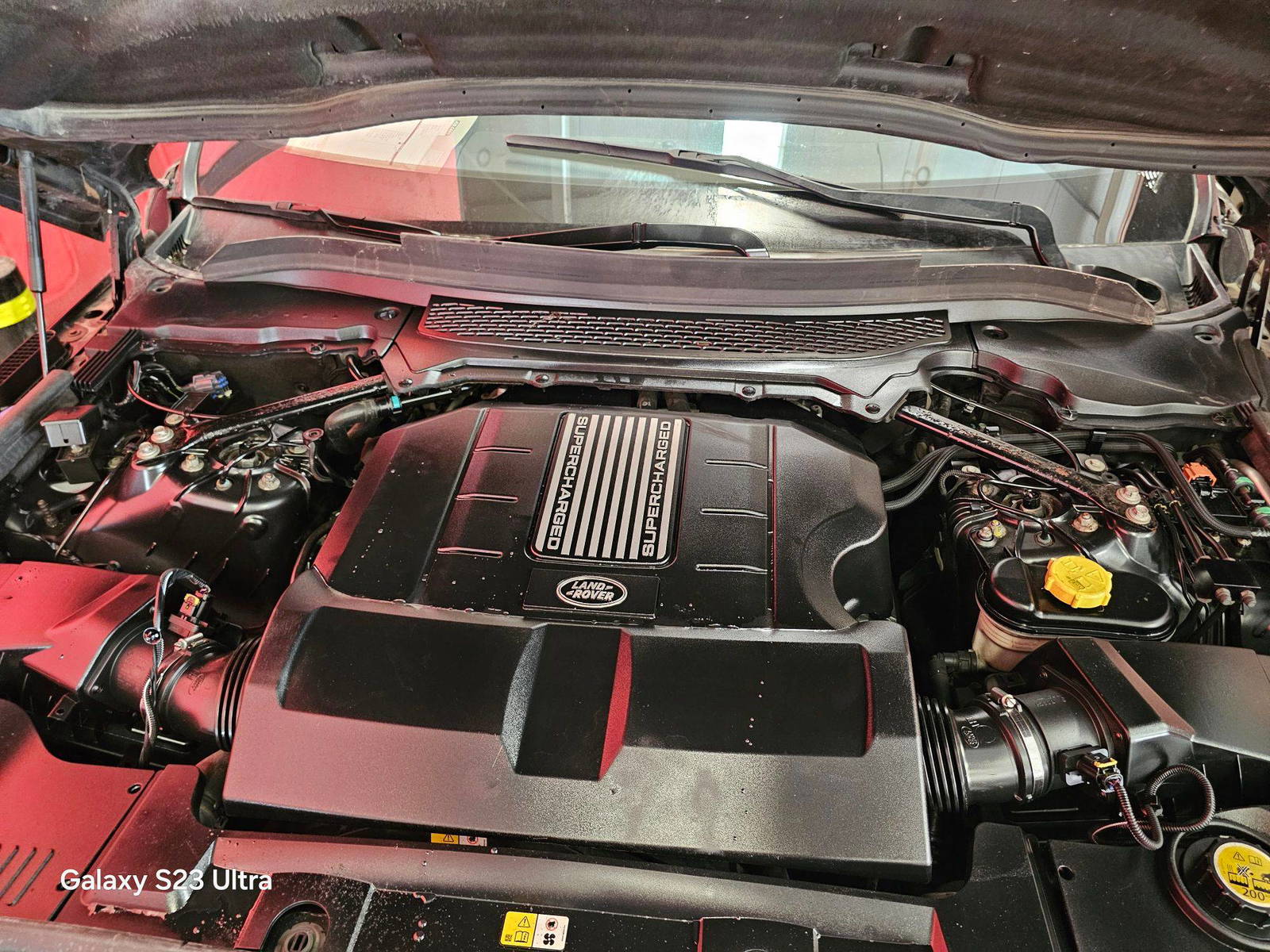 LAND ROVER RANGE ROVER SPORT 2015 - Marhaba Auction Used Cars - Image 12