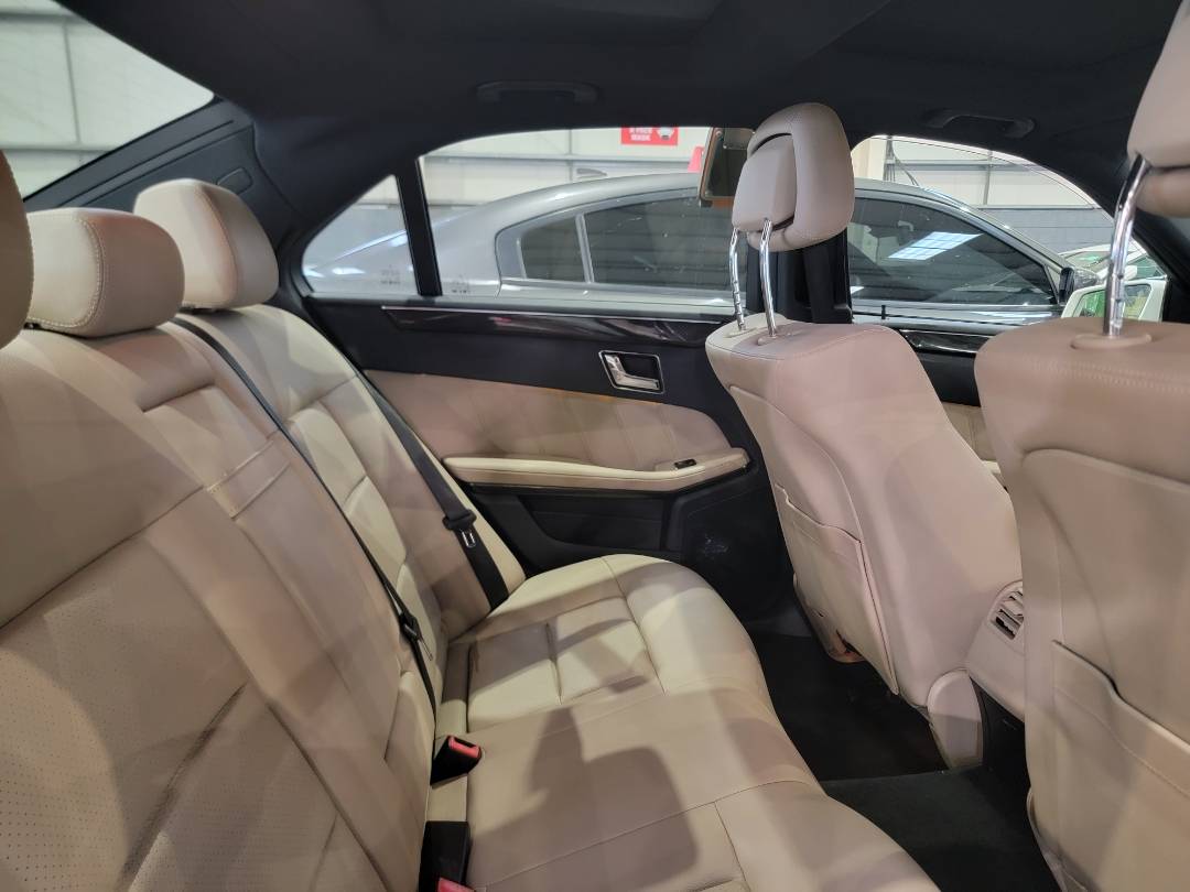 2010 MERCEDES BENZ E 350 — 203137 Miles — Lot AA235798 - Marhaba Auctions Used Cars - Image 6
