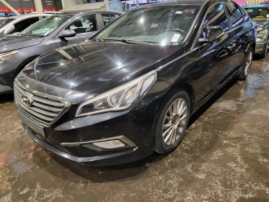 2015 HYUNDAI SONATA — 144764 KM — Lot 024153 — Ind. 12 - Marhaba Auctions Used Cars - Image 4