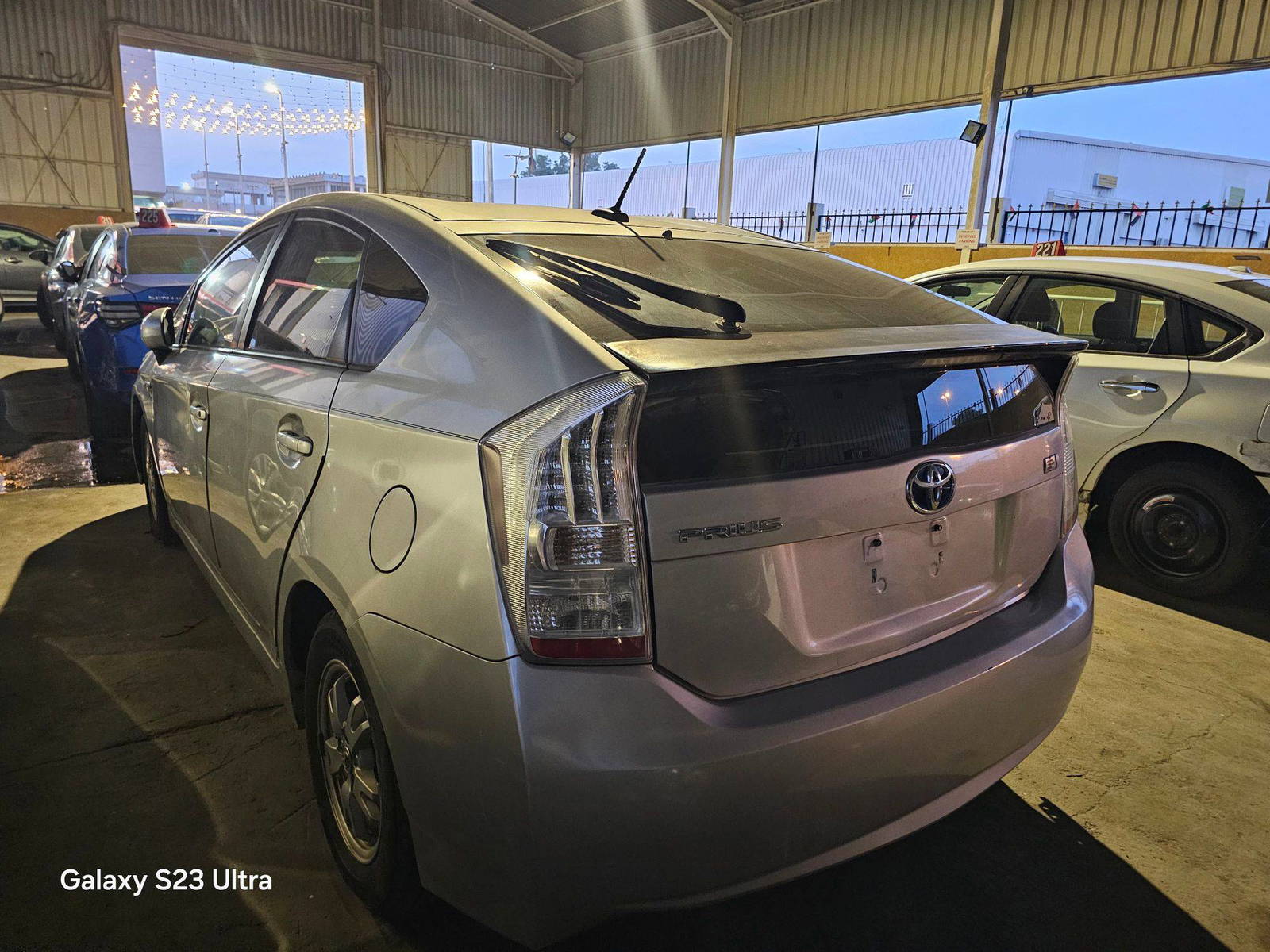 2011 TOYOTA PRIUS — 222399 Miles — Lot U5B1471468 — Main - Marhaba Auctions Used Cars - Image 6