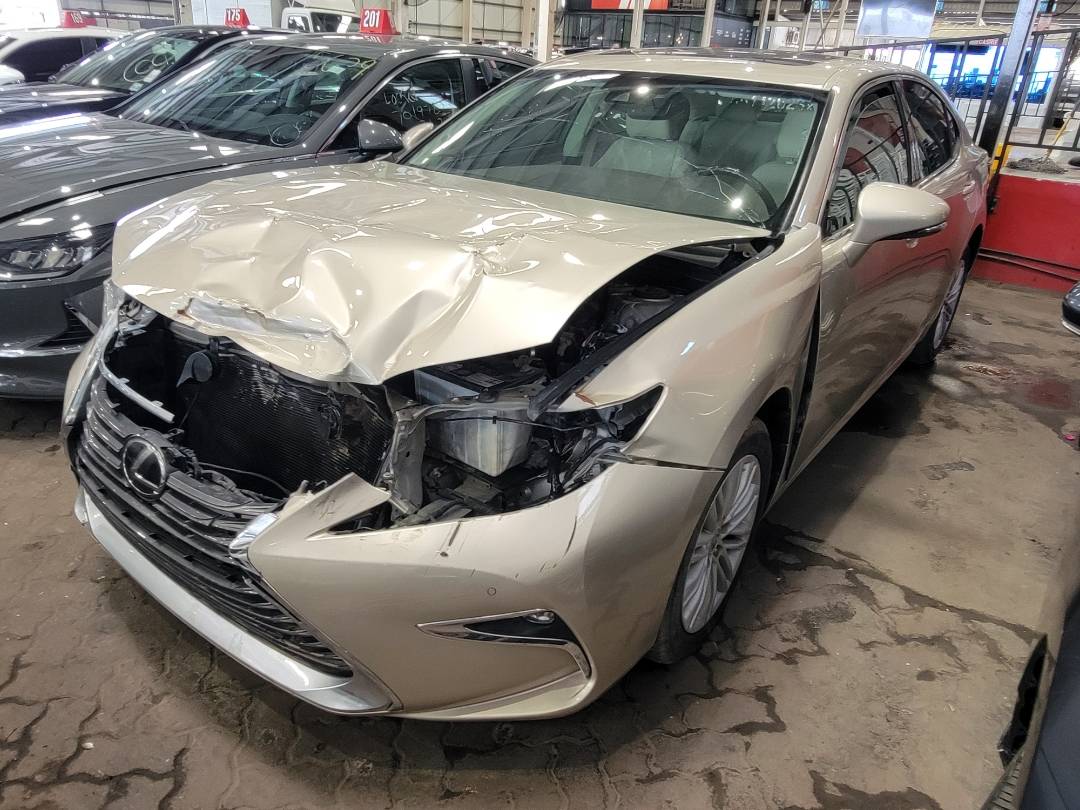 2017 LEXUS ES 350 — 75746 Miles — Lot HU038545 — Main - Marhaba Auctions Used Cars - Image 4