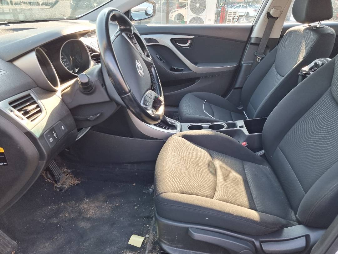 2015 HYUNDAI ELANTRA — 297474 KM — Lot 1234587 — Ind. 12 - Marhaba Auctions Used Cars - Image 8