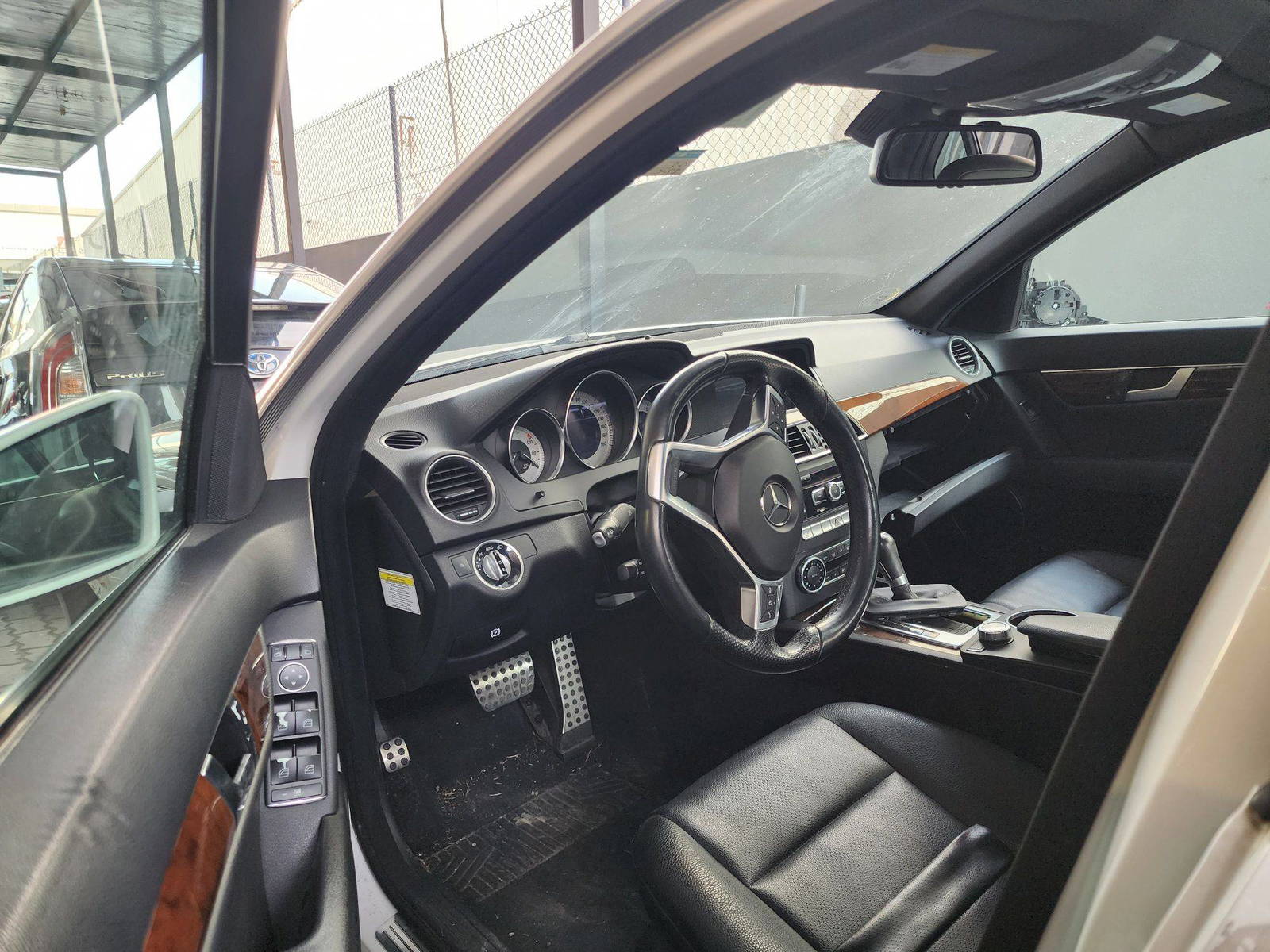 2014 MERCEDES BENZ C-250 — 120518 Miles — Lot 84430274 — Al Quoz - Marhaba Auctions Used Cars - Image 5