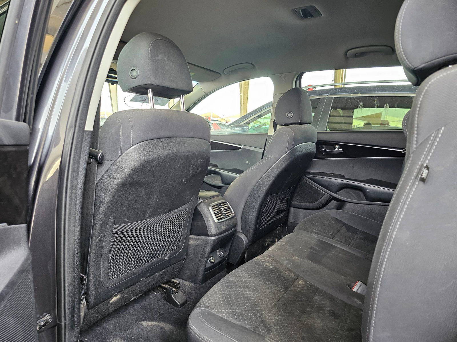 2018 KIA SORENTO — 158263 Miles — Lot 45411055 — Souq - Marhaba Auctions Used Cars - Image 6