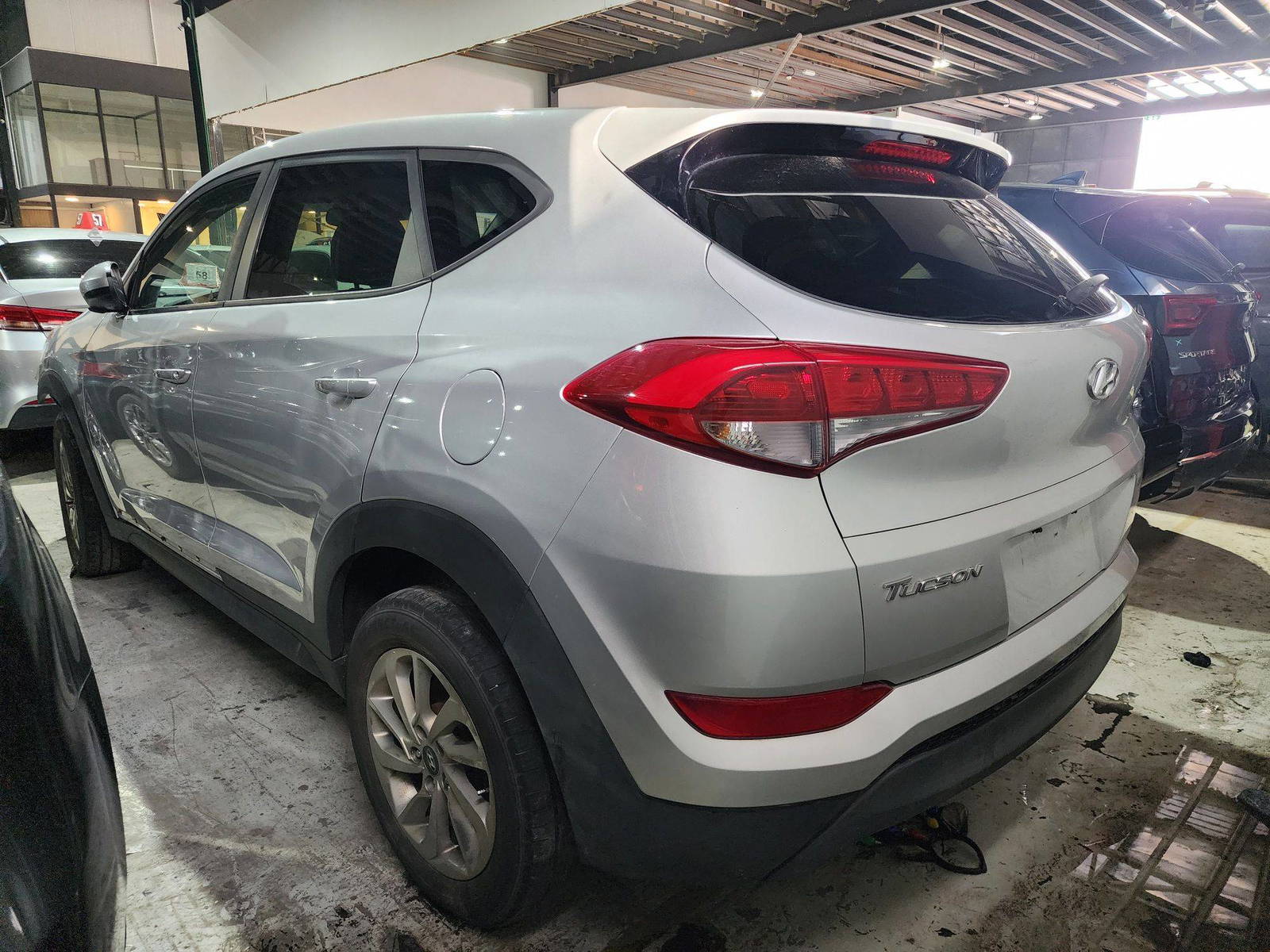 2018 HYUNDAI TUCSON — 136996 Miles — Lot 83871284 — Al Quoz - Marhaba Auctions Used Cars - Image 3