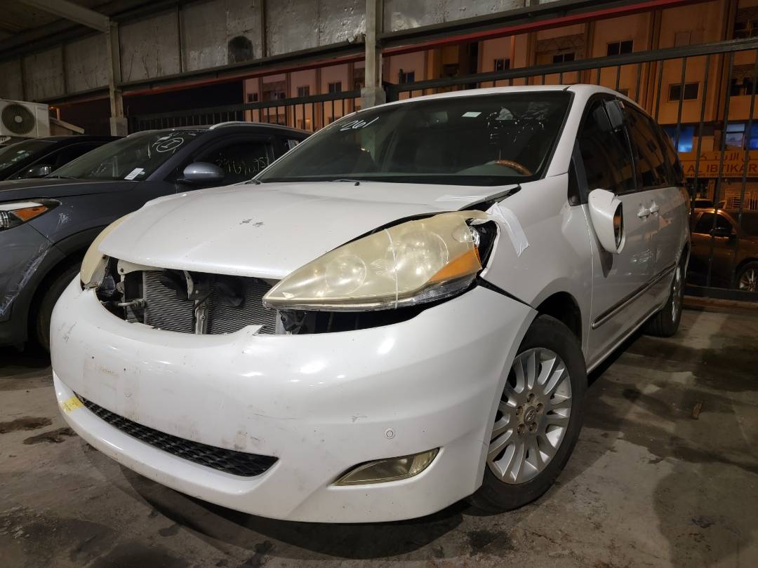 2007 TOYOTA SIENNA — 223452 Miles — Lot 2C77S079842 — Main - Marhaba Auctions Used Cars - Image 3