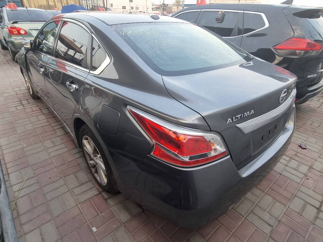 2015 NISSAN ALTIMA — 177044 Miles — Lot 228623 — Ind. 12 - Marhaba Auctions Used Cars - Image 4