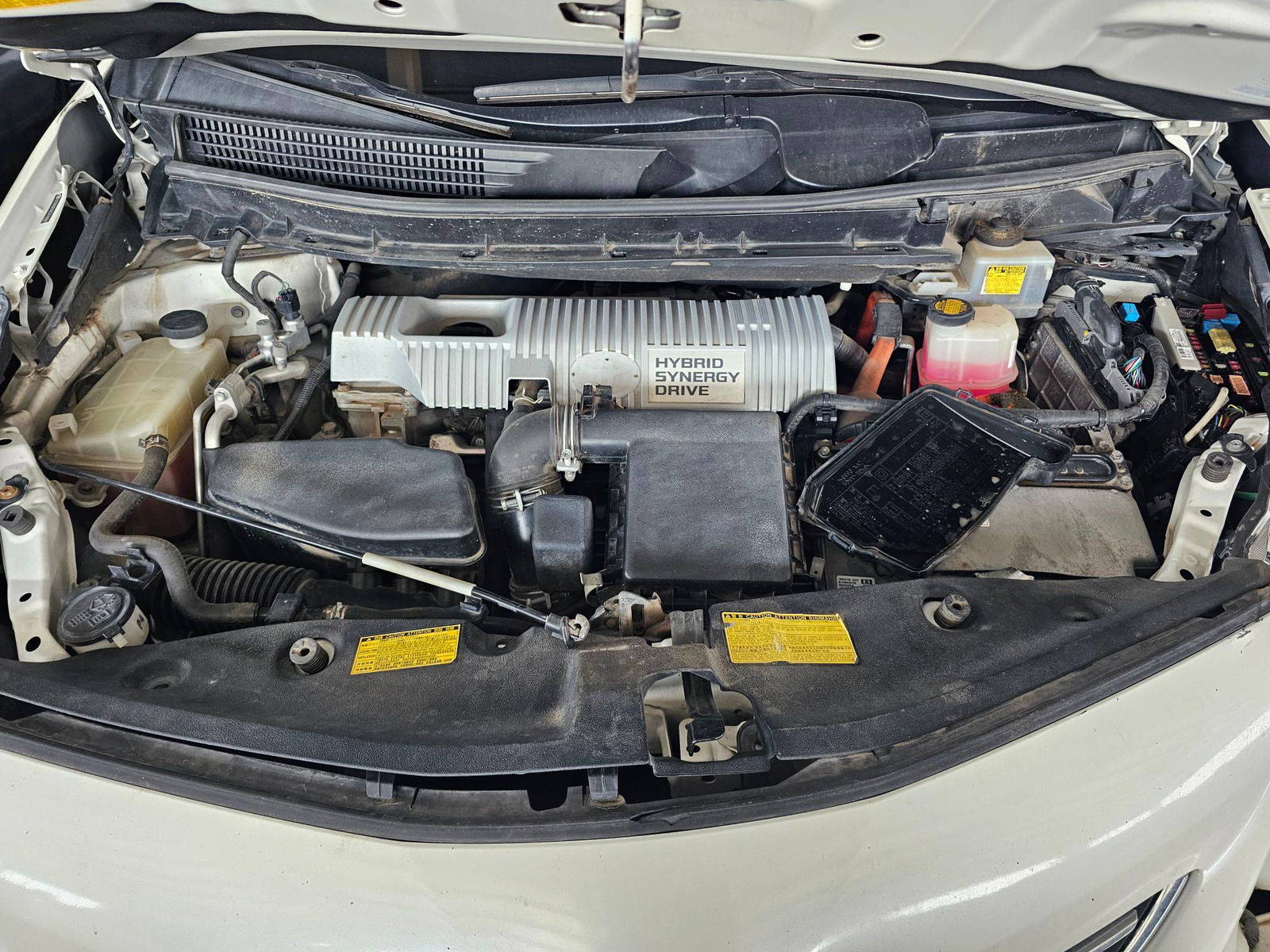 2012 TOYOTA PRIUS V — 225251 Miles — Lot 3EUXC3144681 — Souq - Marhaba Auctions Used Cars - Image 9