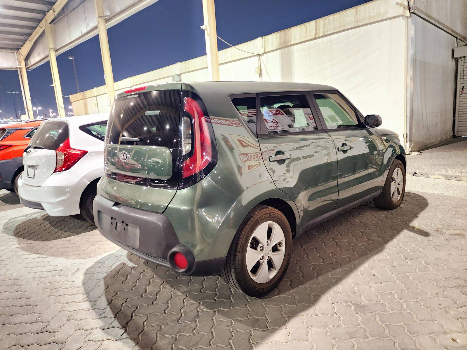 2014 KIA SOUL — 138080 Miles — Lot E7021988 — Souq - Marhaba Auctions Used Cars - Image 3
