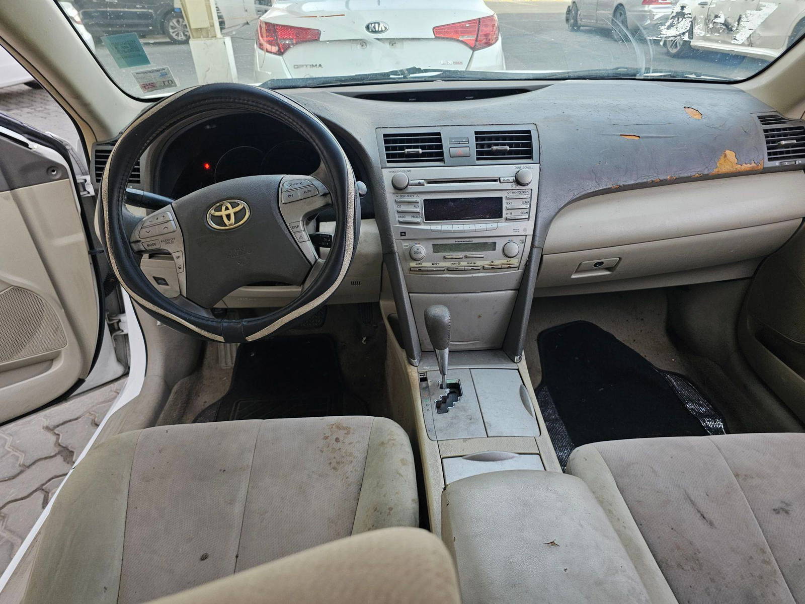 2010 TOYOTA CAMRY — 174592 Miles — Lot 112244 — Souq - Marhaba Auctions Used Cars - Image 7