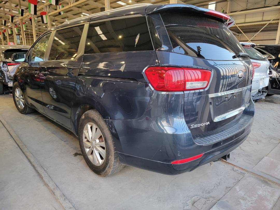2017 KIA SEDONA — 234785 Miles — Lot 73240863 - Marhaba Auctions Used Cars - Image 3