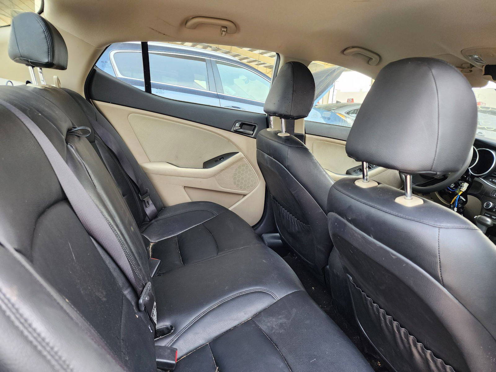 2015 KIA OPTIMA — 112534 Miles — Lot 39959134 — Souq - Marhaba Auctions Used Cars - Image 4