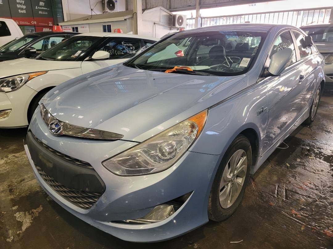 2013 HYUNDAI SONATA — 106782 Miles — Lot 75313904 — Main - Marhaba Auctions Used Cars - Image 4