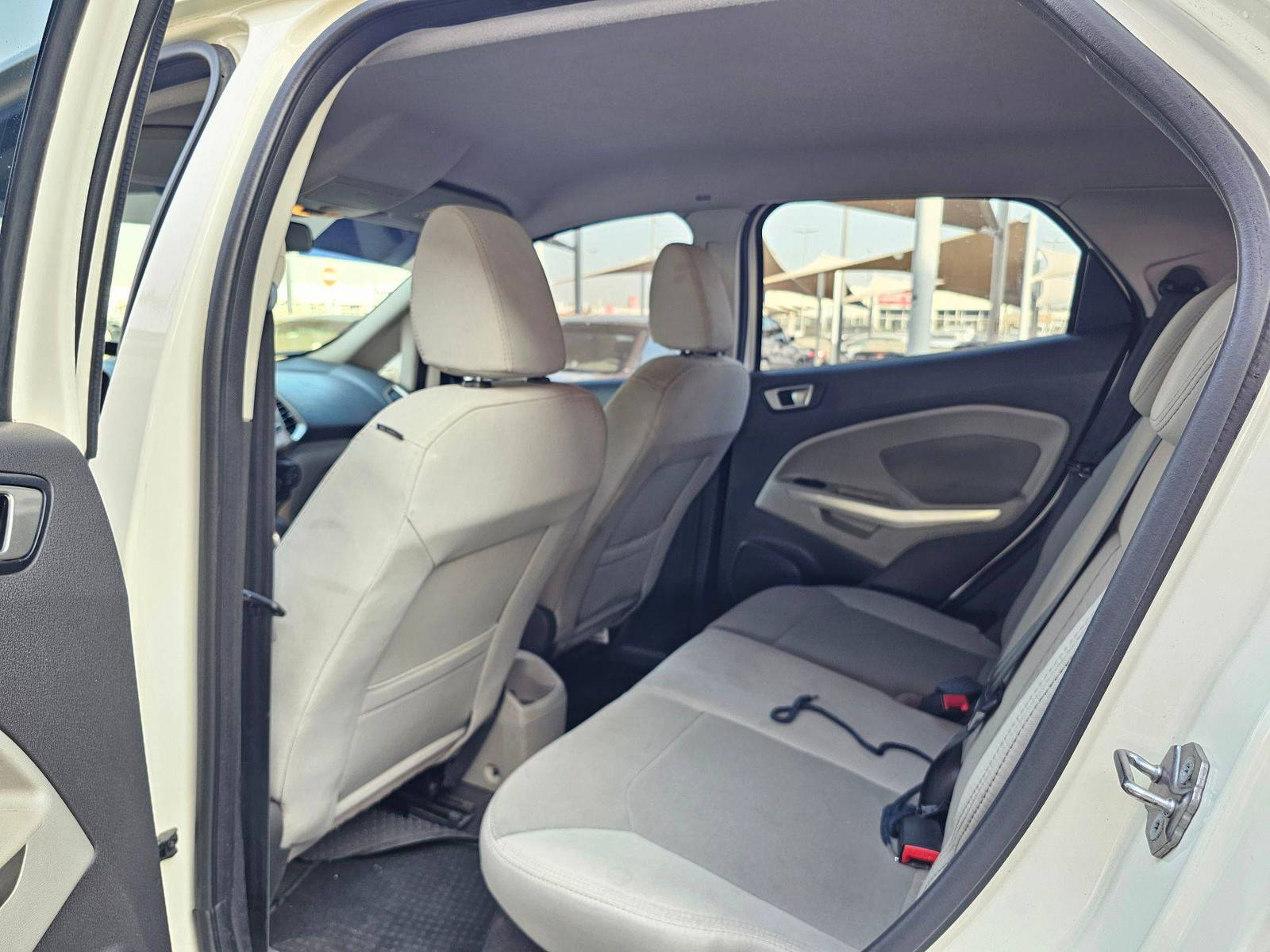 2016 FORD ECOSPORT — 082703 KM — Lot AXGAM36041 — Souq - Marhaba Auctions Used Cars - Image 6