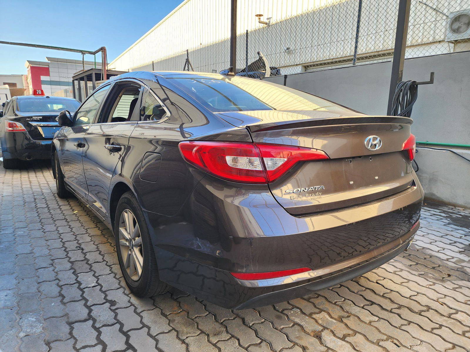 2016 HYUNDAI SONATA — 106236 Miles — Lot 366766 — Al Quoz - Marhaba Auctions Used Cars - Image 3