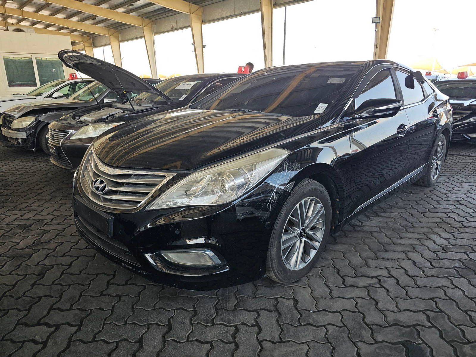 HYUNDAI GRANDEUR 2011 - Marhaba Auction Used Cars - Image 4