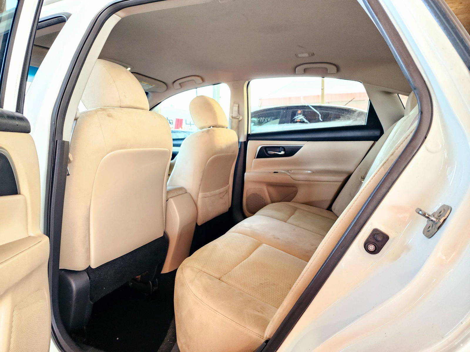 2015 NISSAN ALTIMA — 119329 Miles — Lot 58666364 — Souq - Marhaba Auctions Used Cars - Image 6