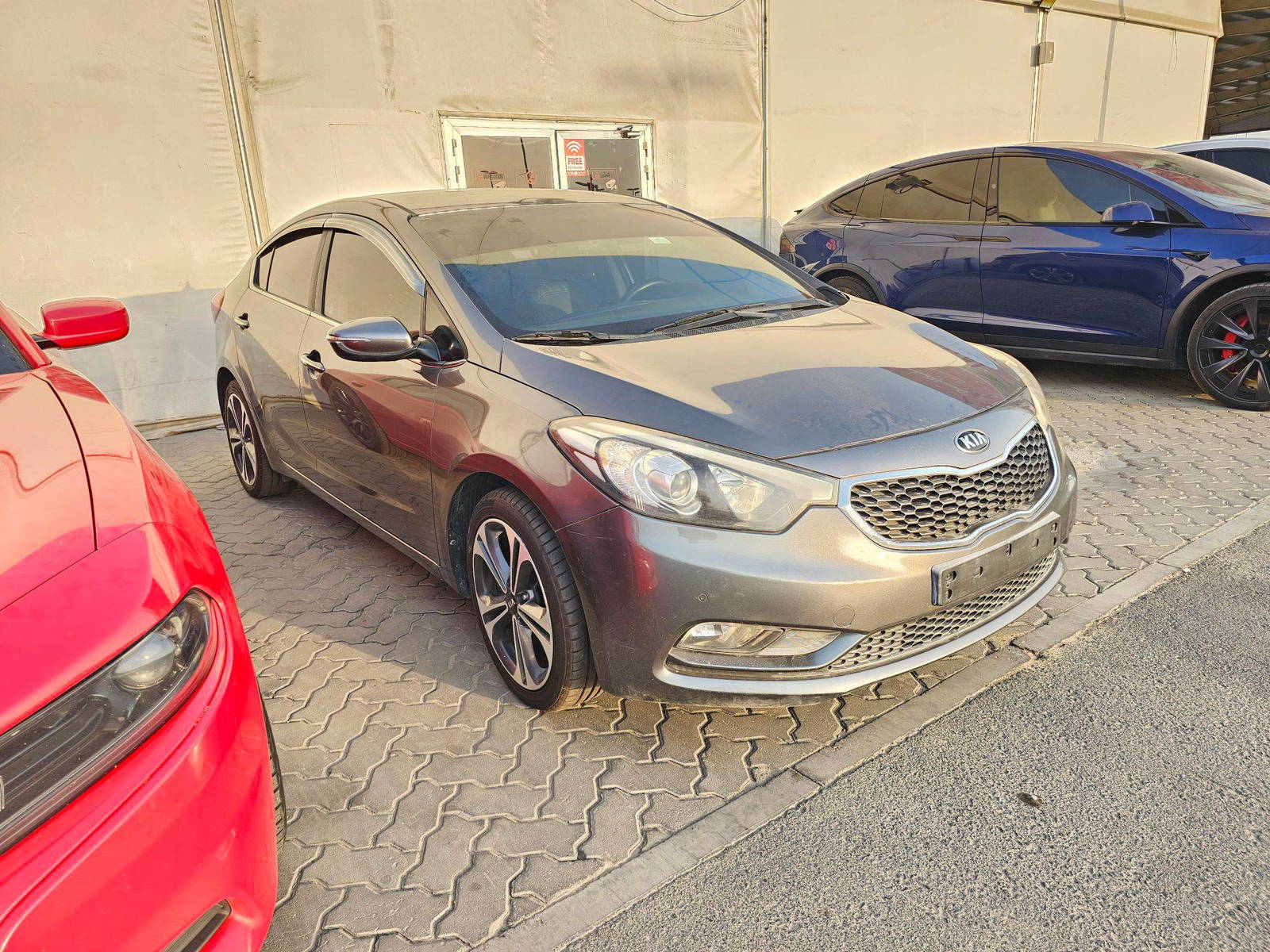 2015 KIA K3 — 155610 KM — Lot FA328829 — Souq - Marhaba Auctions Used Cars - Image 4