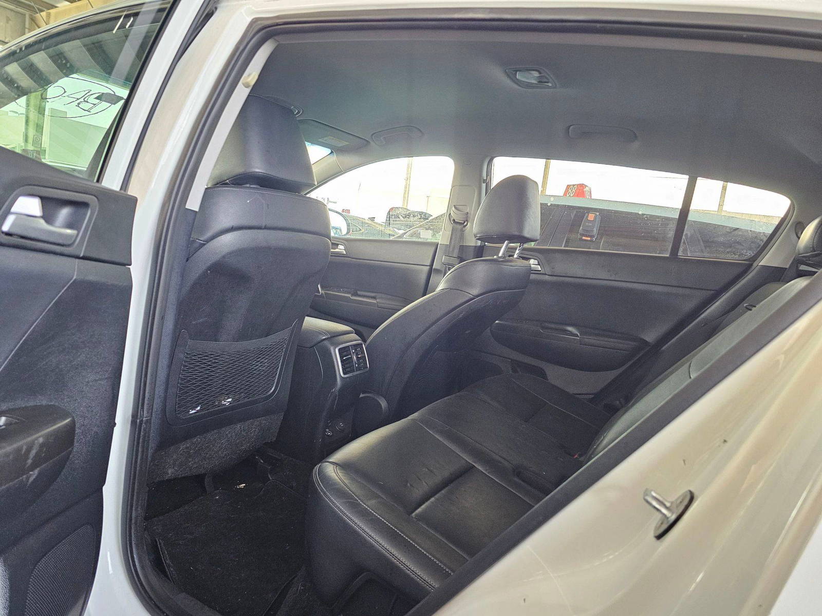 2017 KIA SPORTAGE — 155769 Miles — Lot 81801165 — Souq - Marhaba Auctions Used Cars - Image 6