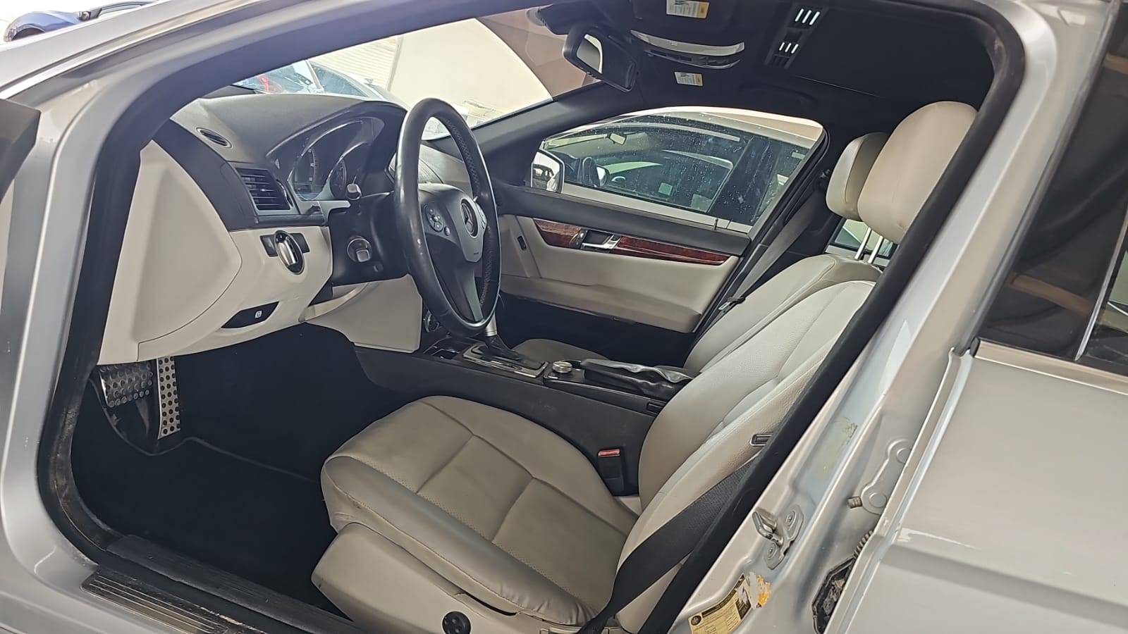 2011 MERCEDES BENZ C300 — 180542 KM — Lot BR161574 — Souq - Marhaba Auctions Used Cars - Image 9