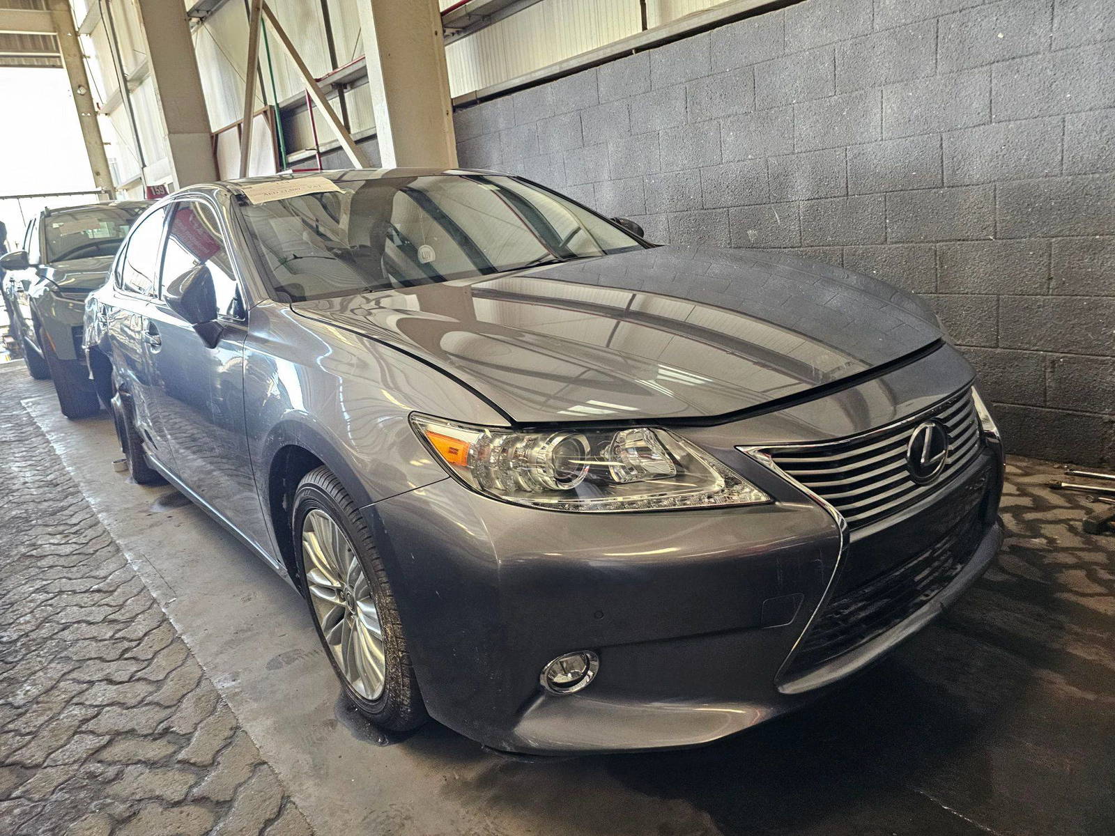 LEXUS ES 350 2015 - Marhaba Auction Used Cars - Image 3