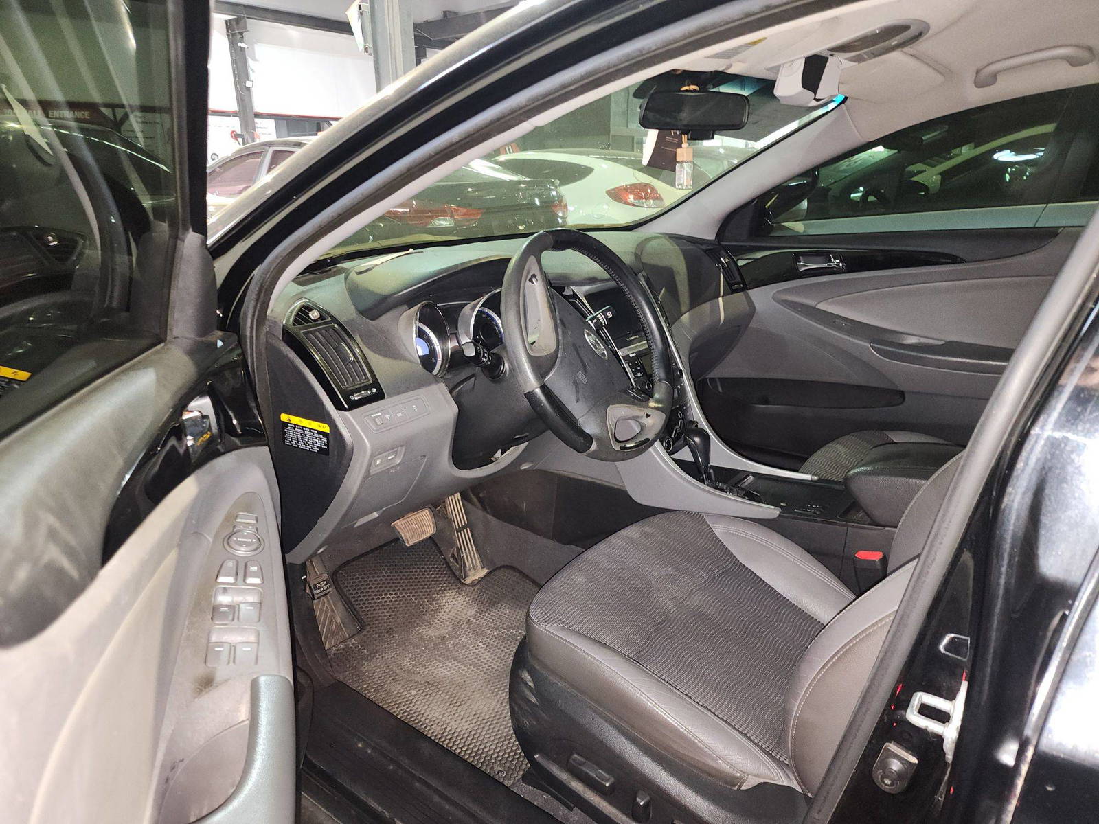 HYUNDAI SONATA 2011 - Marhaba Auction Used Cars - Image 9