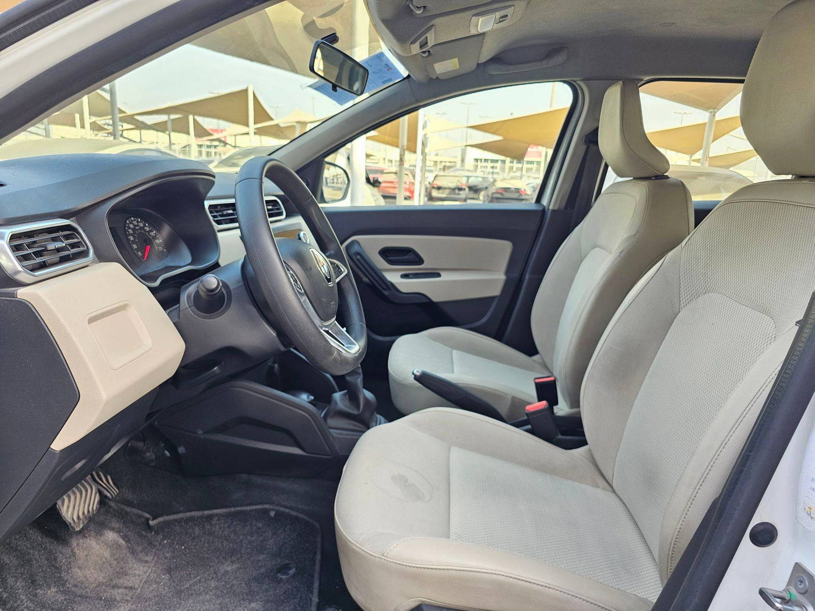 2023 RENAULT DUSTER — 137704 KM — Lot A048941 — Souq - Marhaba Auctions Used Cars - Image 8