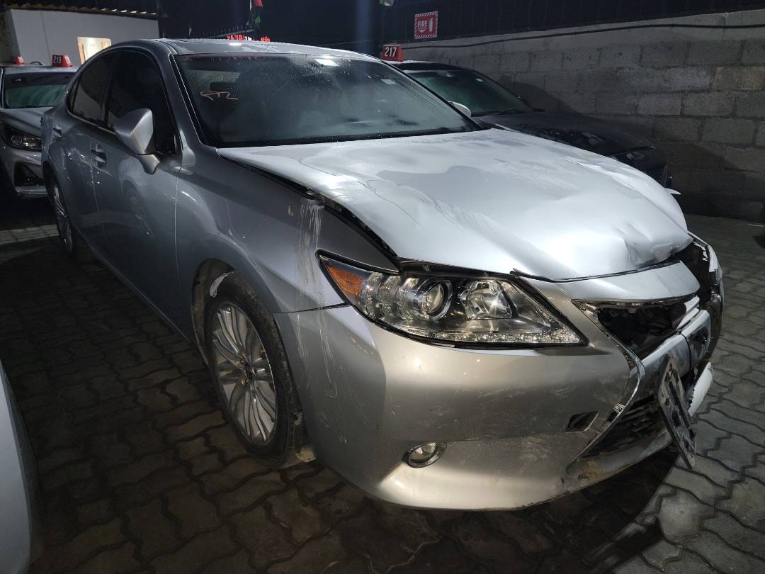 2015 LEXUS ES 350 — 98317 Miles — Lot F2202882 - Marhaba Auctions Used Cars - Image 7