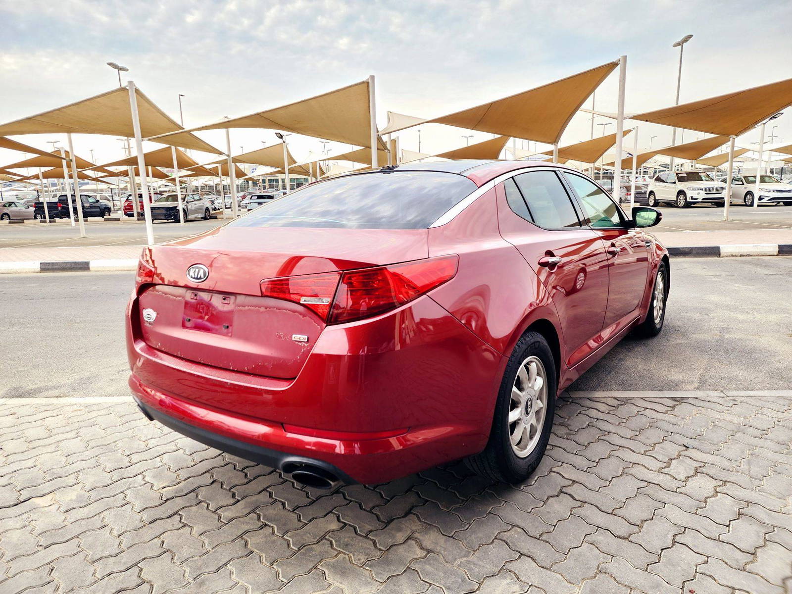 2011 KIA OPTIMA — 236435 Miles — Lot 4B5098956 — Souq - Marhaba Auctions Used Cars - Image 4