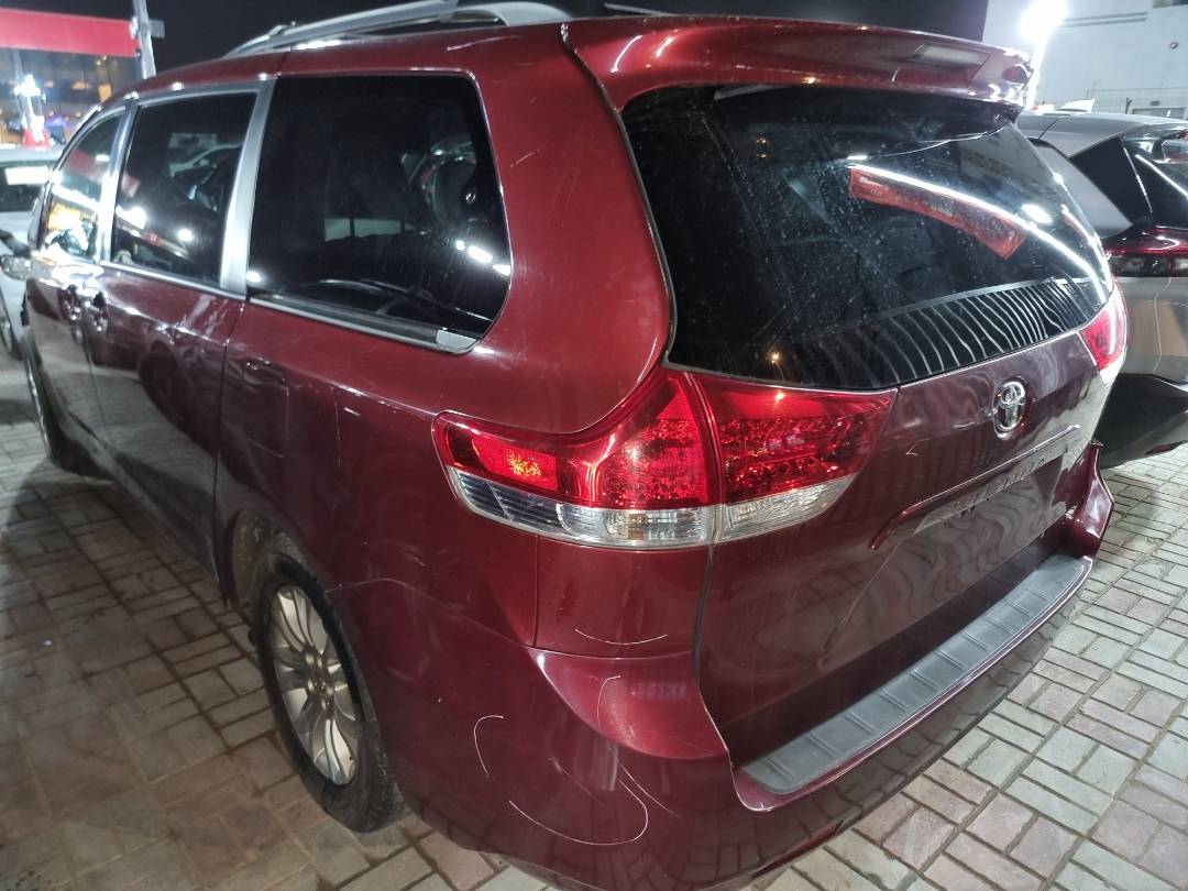 2011 TOYOTA SIENNA — 210132 Miles — Lot 39594674 - Marhaba Auctions Used Cars - Image 3