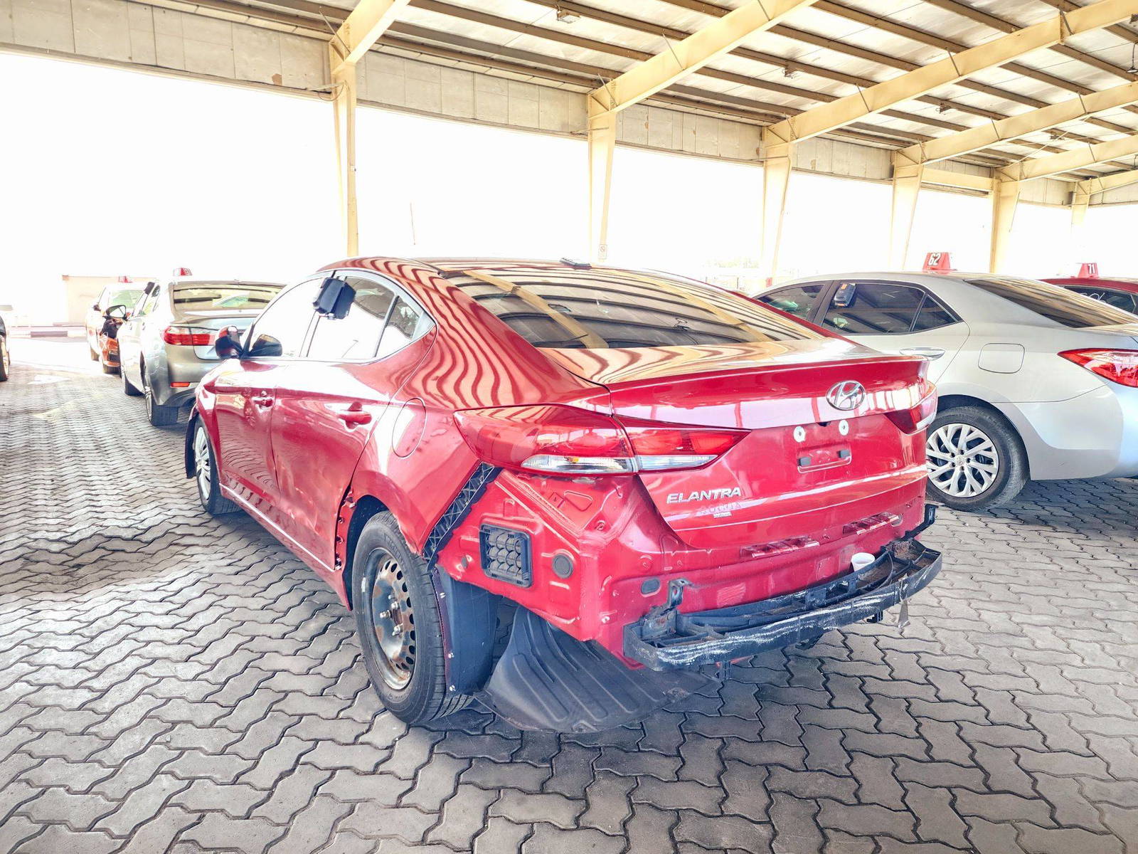 2017 HYUNDAI ELANTRA — 159631 Miles — Lot 40990956 — Souq - Marhaba Auctions Used Cars - Image 4