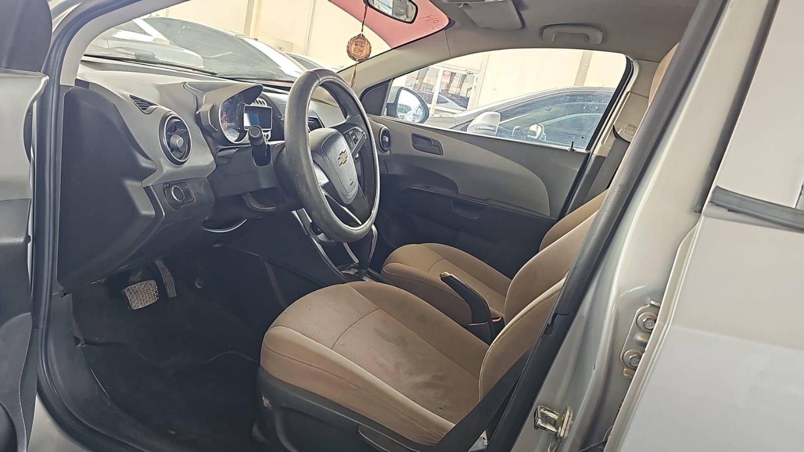 2014 CHEVROLET SONIC — 108833 KM — Lot E8562276 — Souq - Marhaba Auctions Used Cars - Image 7