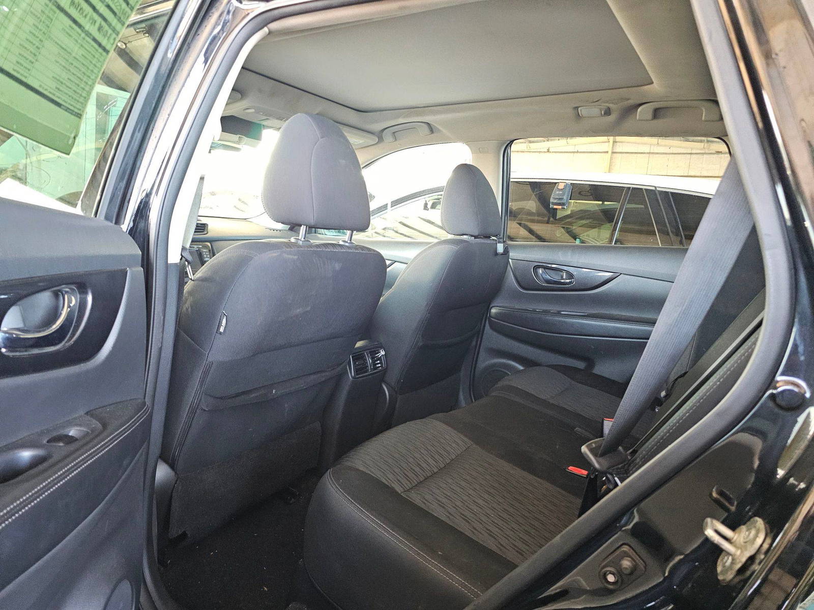 NISSAN ROGUE 2017 - Marhaba Auction Used Cars - Image 6