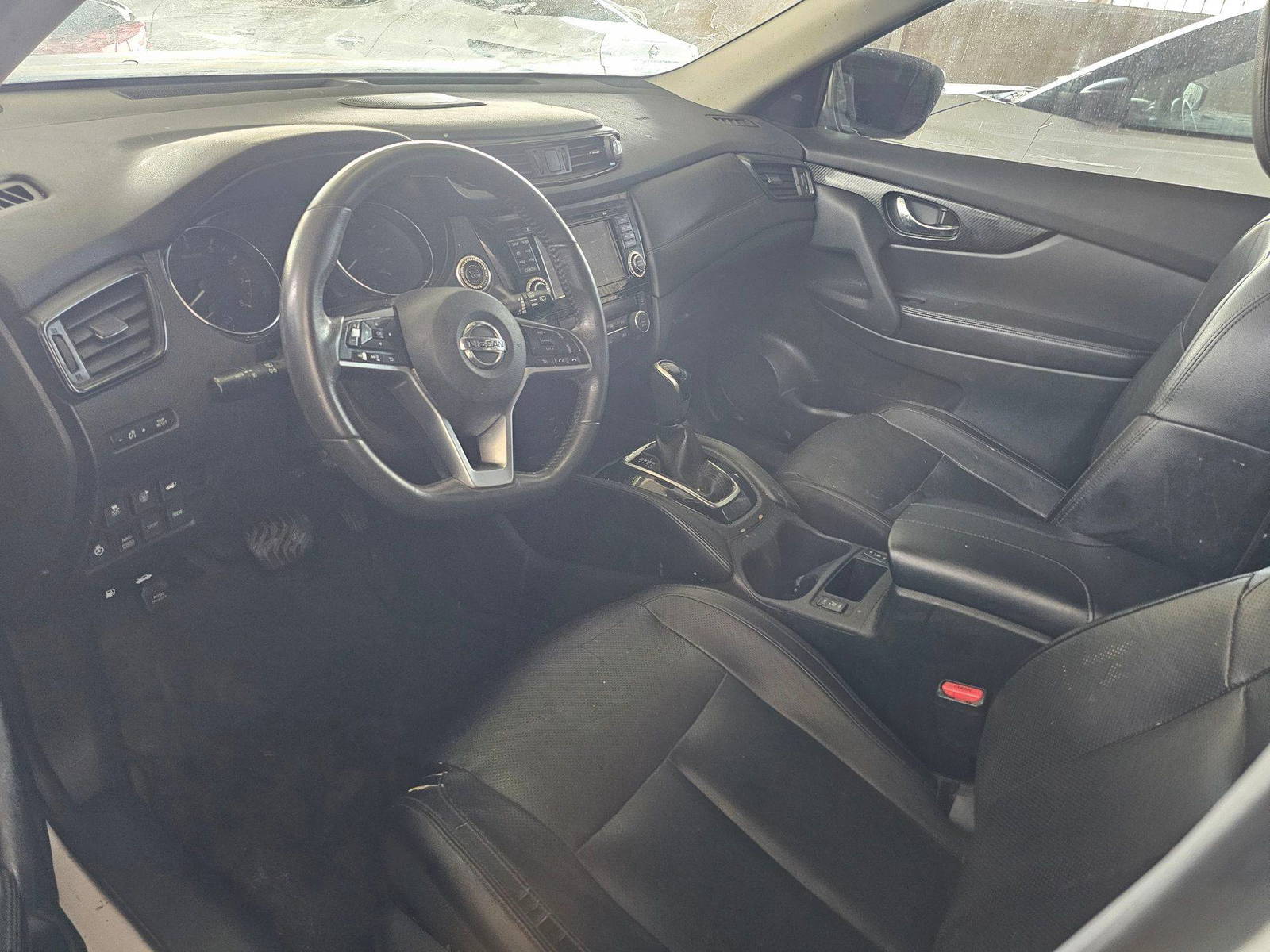 NISSAN ROGUE 2017 - Marhaba Auction Used Cars - Image 7
