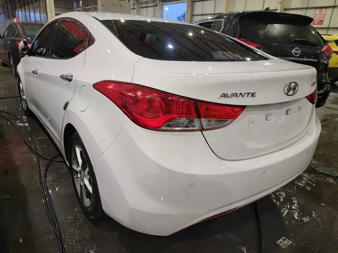 2012 HYUNDAI AVANTE — 201516 KM — Lot 386377 — Ind. 12 - Marhaba Auctions Used Cars - Image 5
