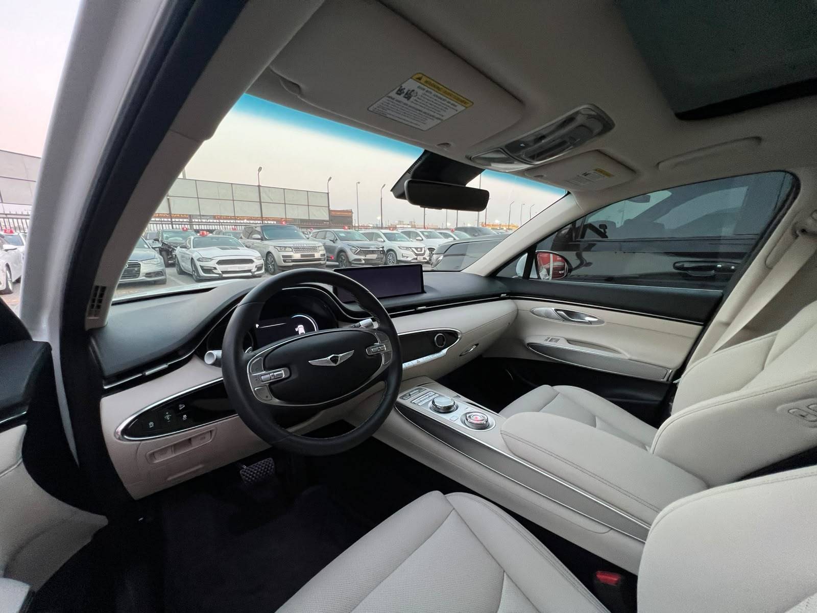 2025 GENESIS GV70 — 1843 KM — Lot SH035022 - Marhaba Auctions Used Cars - Image 4