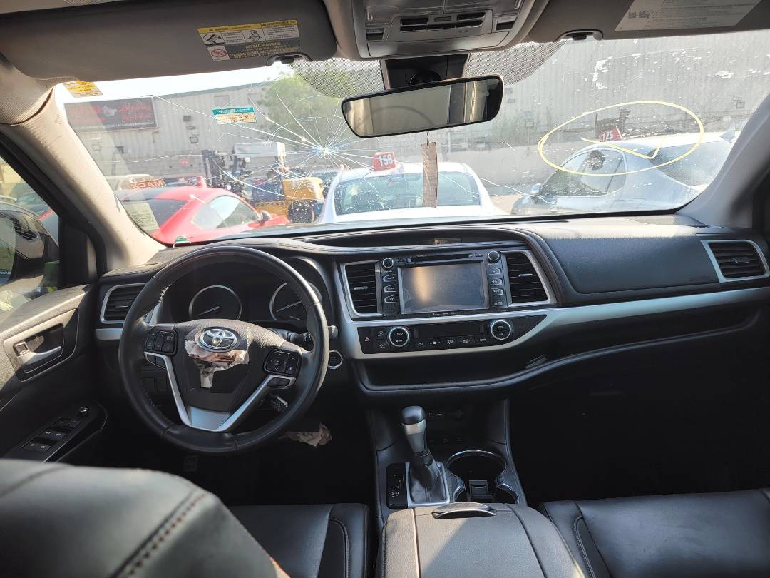 2019 TOYOTA HIGHLANDER — 156331 Miles — Lot S572405 — Main - Marhaba Auctions Used Cars - Image 8