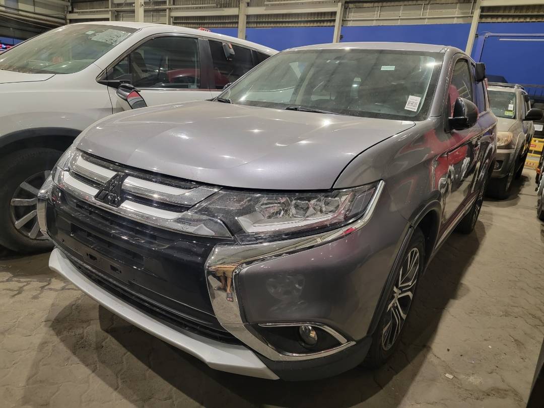 2018 MITSUBISHI OUTLANDER — 66563 Miles — Lot 1JZ071445 — Main - Marhaba Auctions Used Cars - Image 4